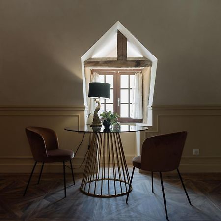 לינה וארוחת בוקר אוטואר Manoir De Laroque Delprat מראה חיצוני תמונה