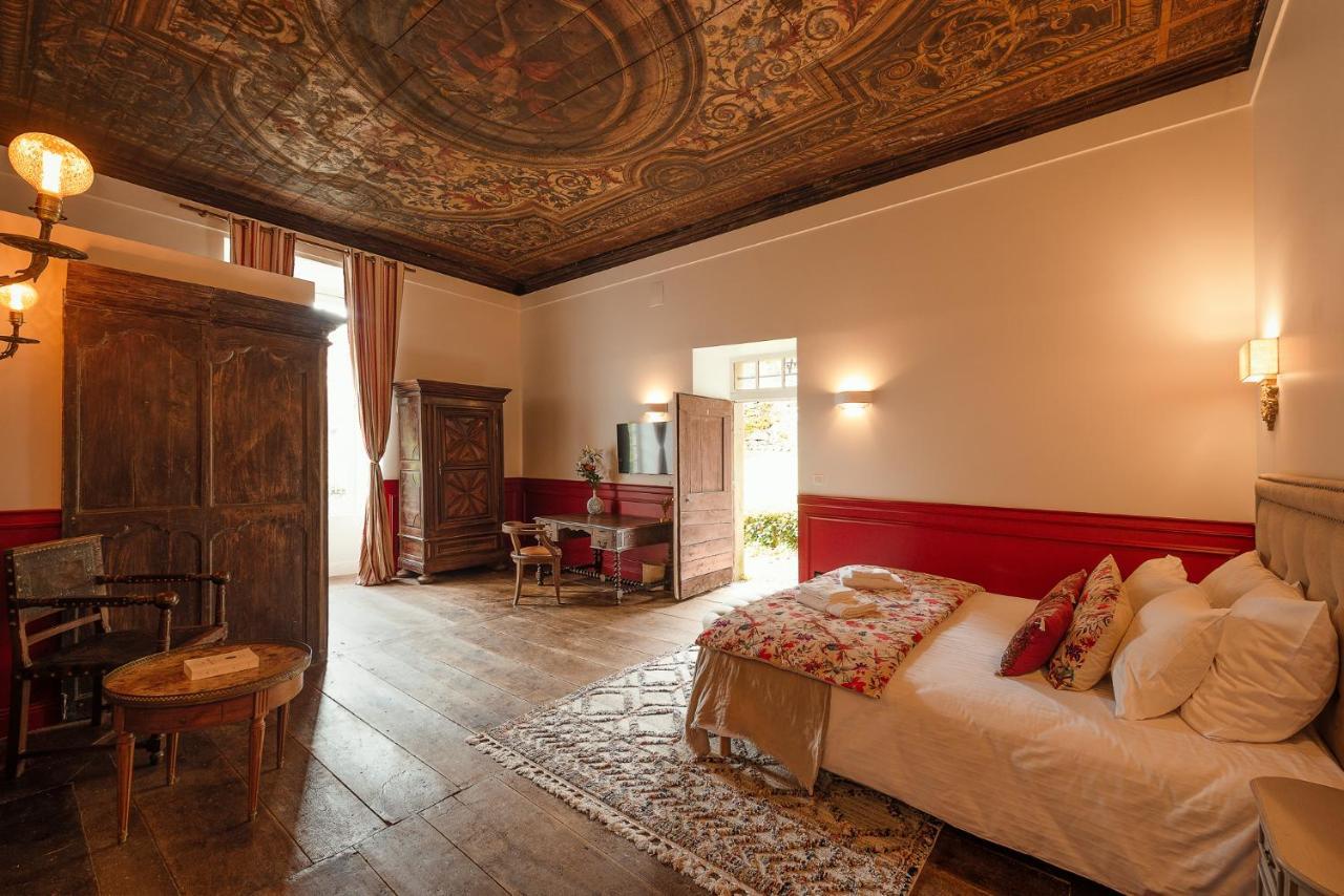 לינה וארוחת בוקר אוטואר Manoir De Laroque Delprat מראה חיצוני תמונה