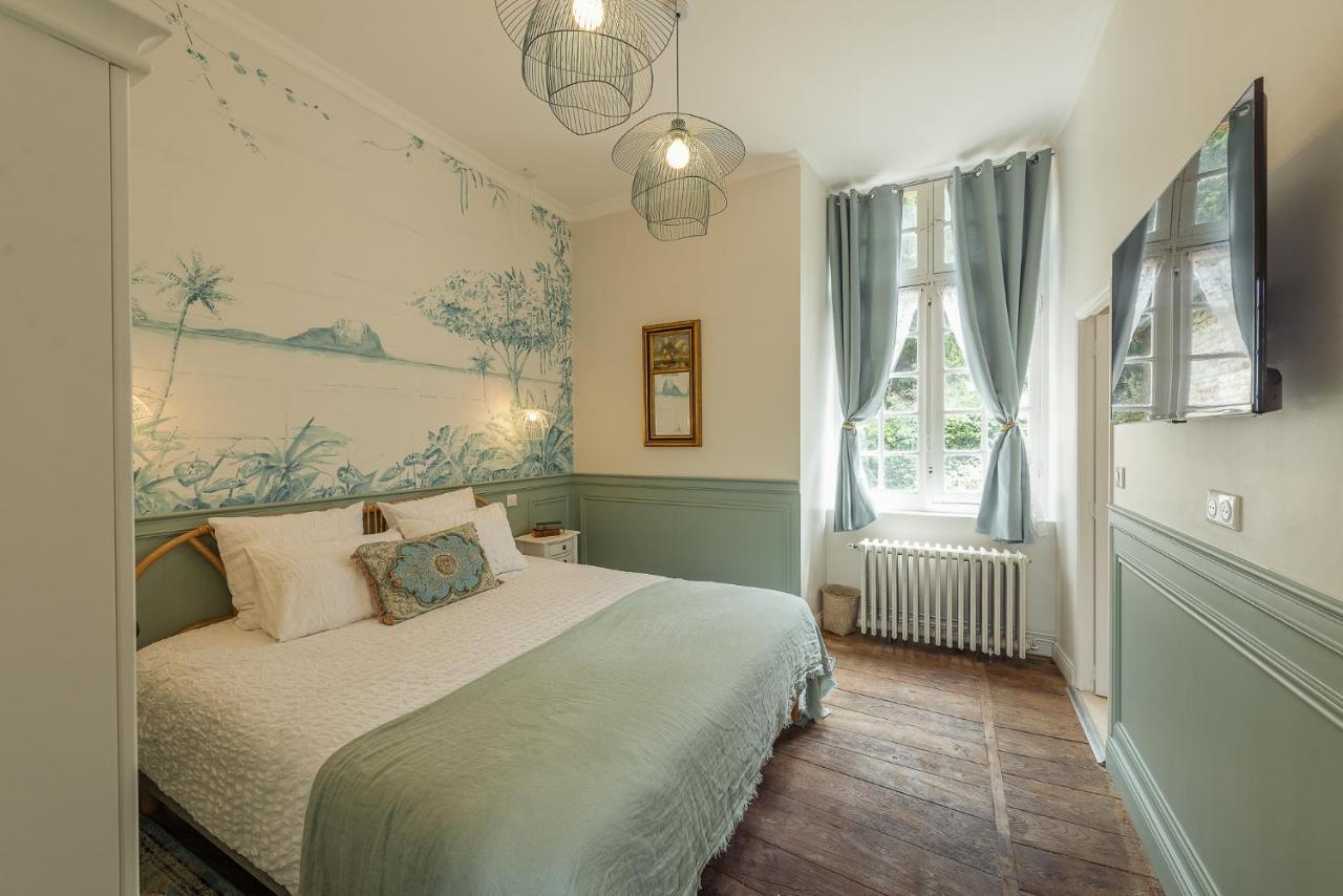 לינה וארוחת בוקר אוטואר Manoir De Laroque Delprat מראה חיצוני תמונה