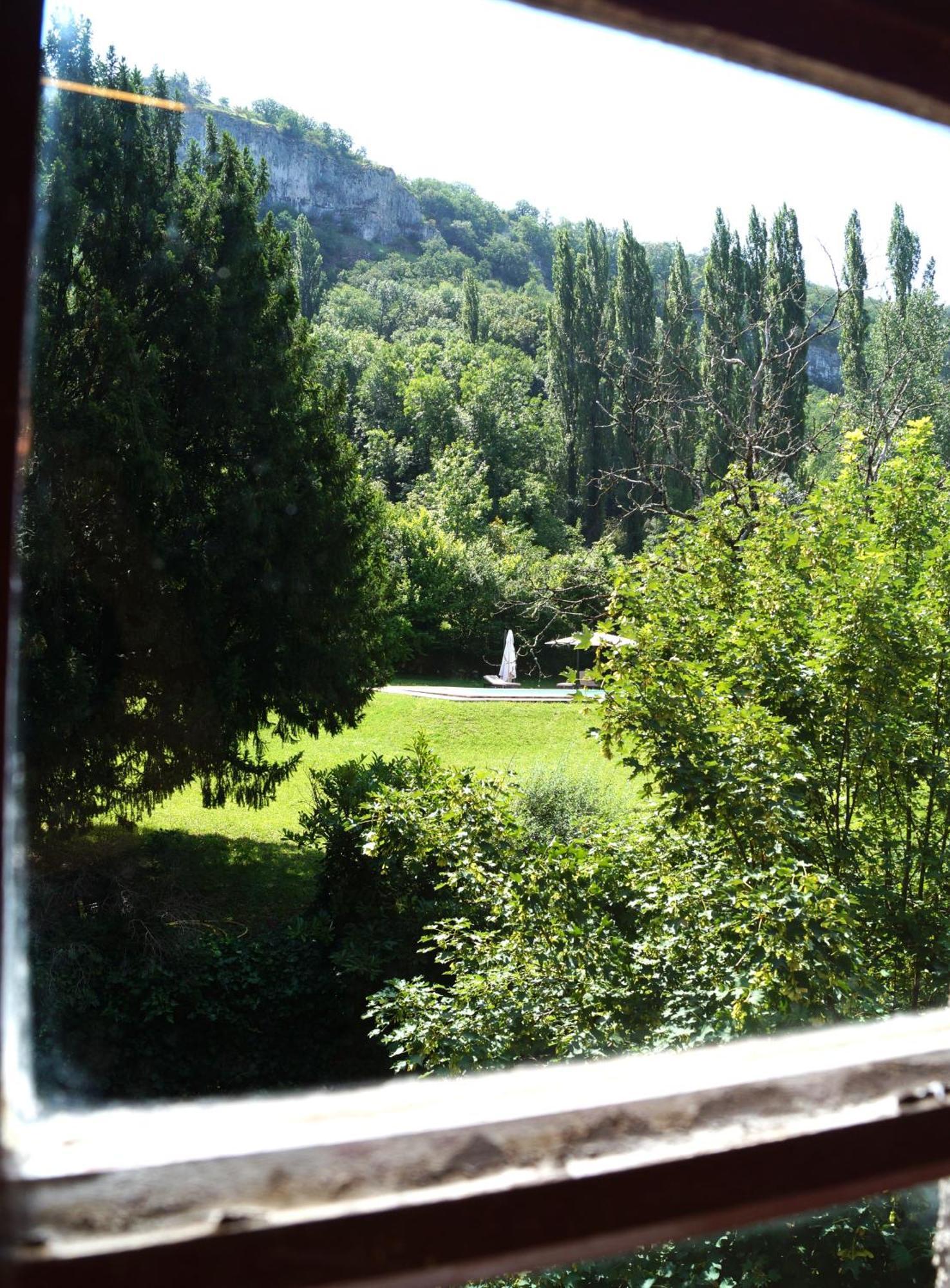 לינה וארוחת בוקר אוטואר Manoir De Laroque Delprat מראה חיצוני תמונה